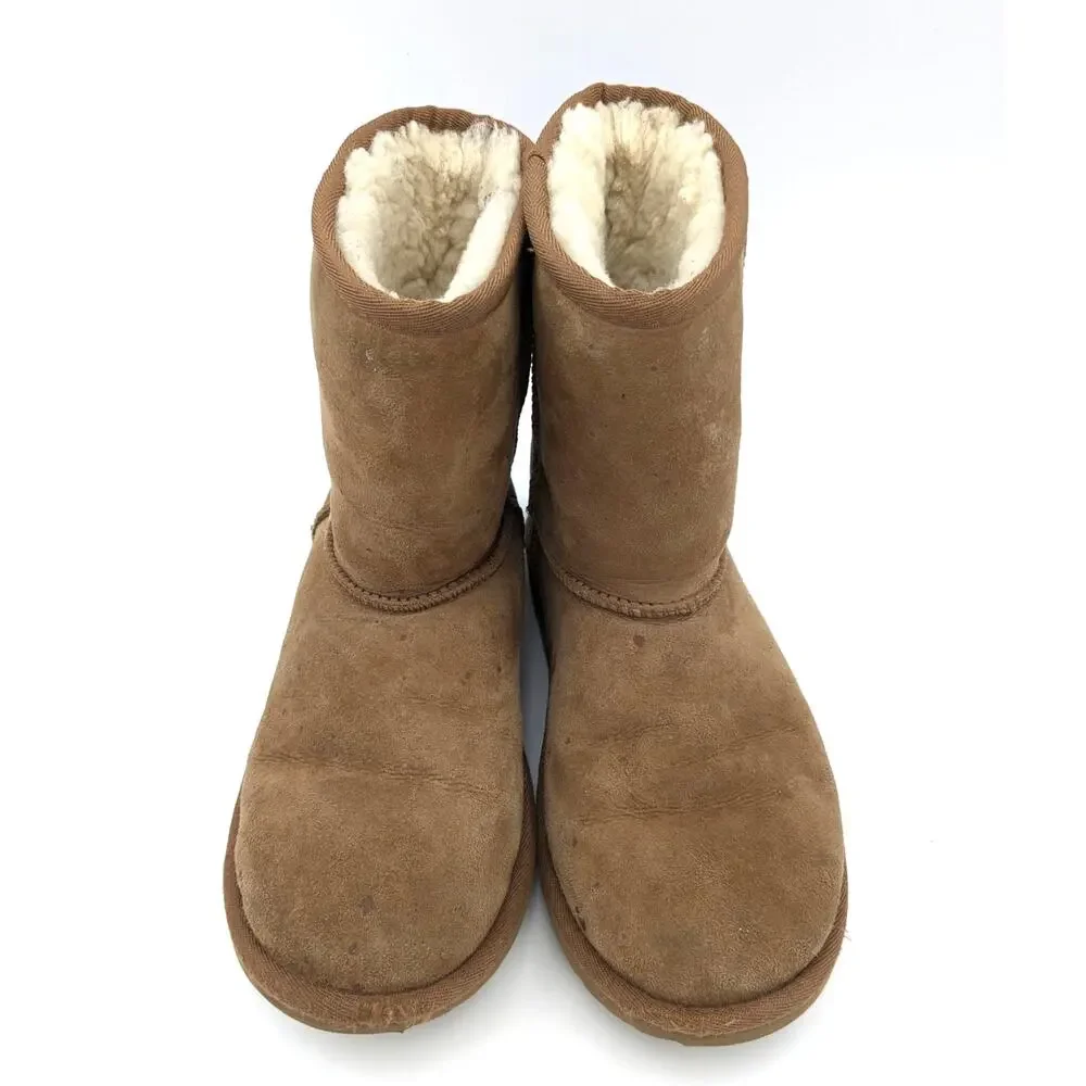 UGG Australia Classic Short II Winter Boots Kids' Chestnut Size US6 EU38